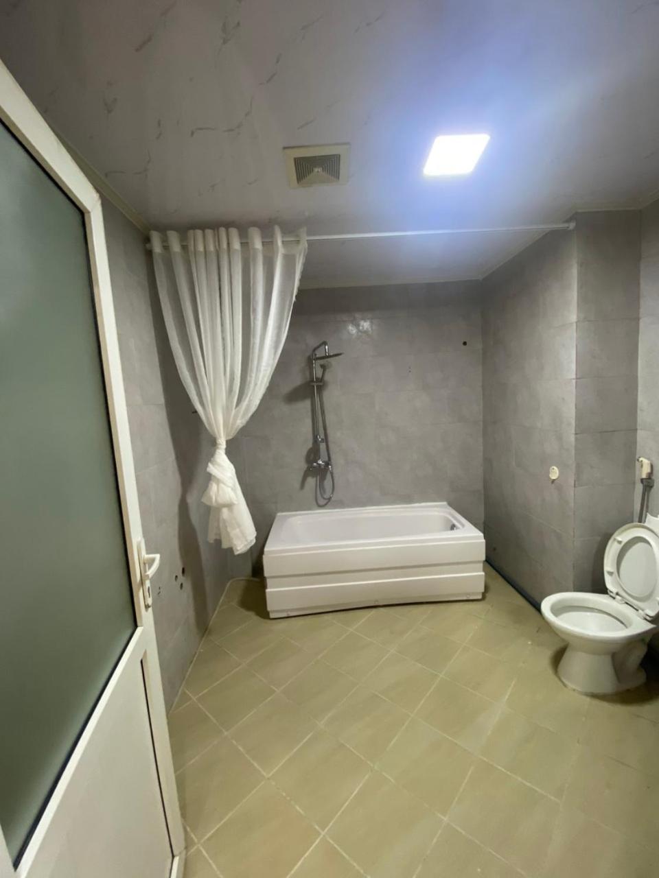Luxe Paradise Residence 51 Ton Duc Thang Hanoi Exteriör bild